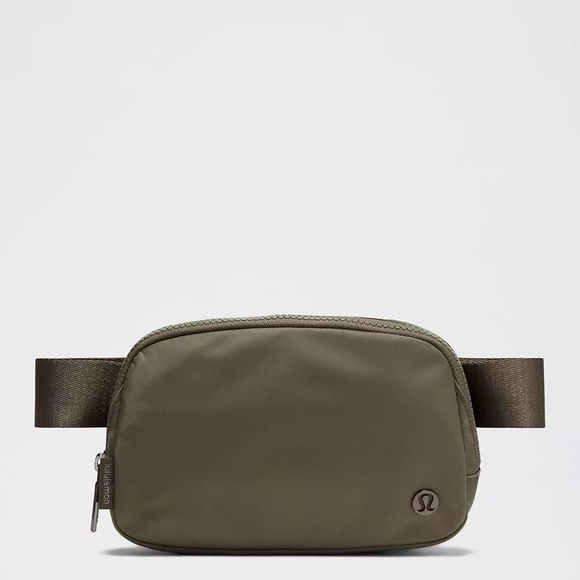 lululemon athletica Handbags - Lululemon Everywhere Belt Bag 1L- Army Green